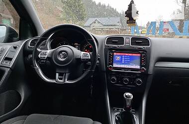 Хэтчбек Volkswagen Golf 2009 в Киеве