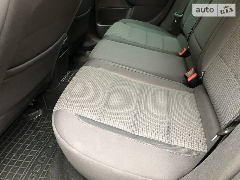 Універсал Volkswagen Golf 2009 в Івано-Франківську