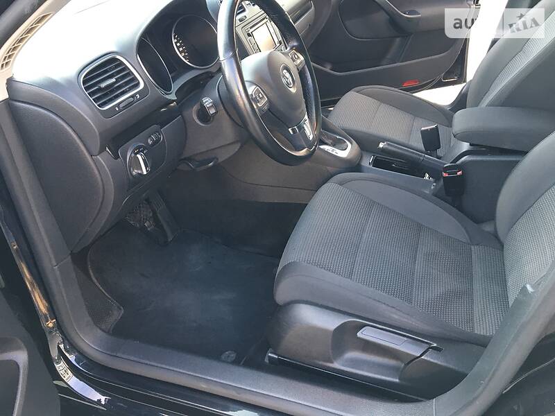 Універсал Volkswagen Golf 2009 в Тернополі
