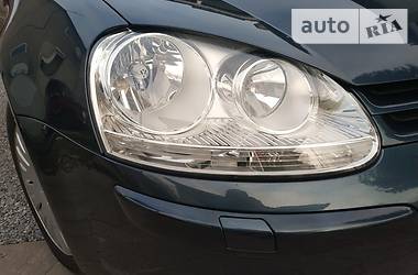Хетчбек Volkswagen Golf 2006 в 