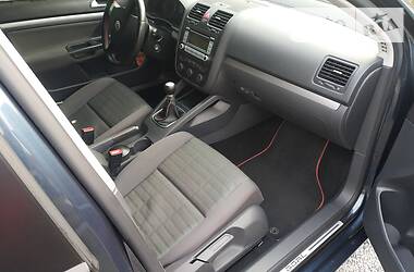 Хетчбек Volkswagen Golf 2006 в 