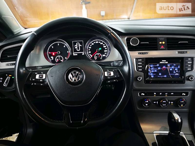 Універсал Volkswagen Golf 2014 в Києві