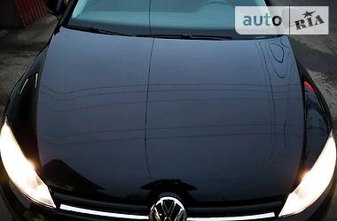 Універсал Volkswagen Golf 2014 в 