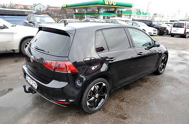 Хетчбек Volkswagen Golf 2013 в 