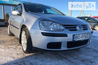 Хэтчбек Volkswagen Golf 2004 в Тернополе