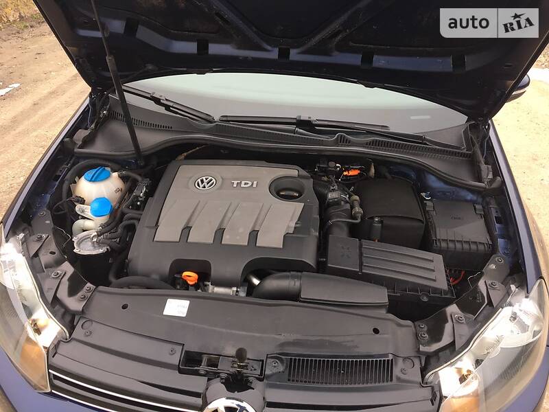 Хетчбек Volkswagen Golf 2010 в Тернополі