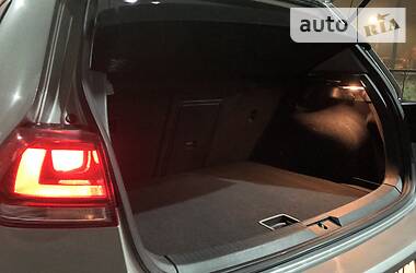 Хетчбек Volkswagen Golf 2013 в 