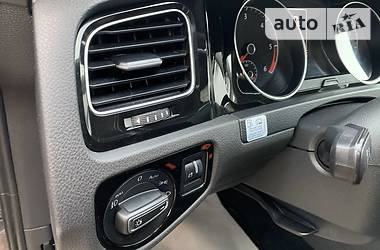 Хетчбек Volkswagen Golf 2015 в 