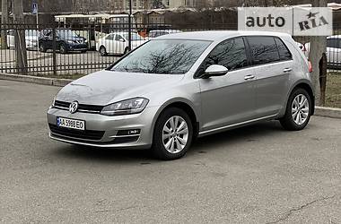 Хетчбек Volkswagen Golf 2014 в Києві