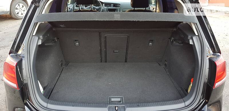 Хетчбек Volkswagen Golf 2013 в Києві