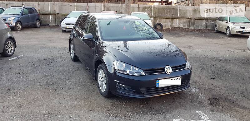 Хетчбек Volkswagen Golf 2013 в Києві