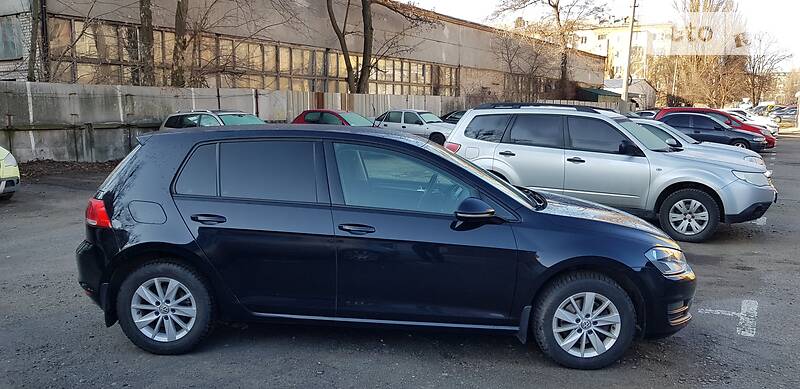 Хетчбек Volkswagen Golf 2013 в Києві