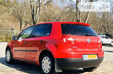 Хетчбек Volkswagen Golf 2008 в 