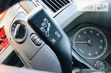 Хетчбек Volkswagen Golf 2008 в 