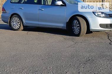 Універсал Volkswagen Golf 2010 в 