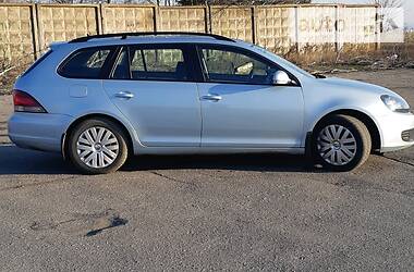 Універсал Volkswagen Golf 2010 в 