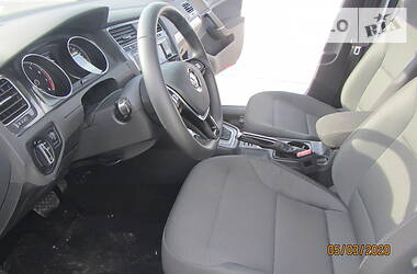 Хетчбек Volkswagen Golf 2018 в 
