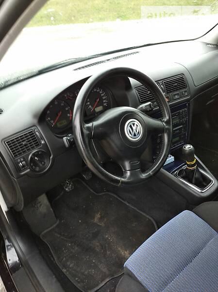 Хэтчбек Volkswagen Golf 2000 в Львове