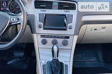 Універсал Volkswagen Golf 2015 в 