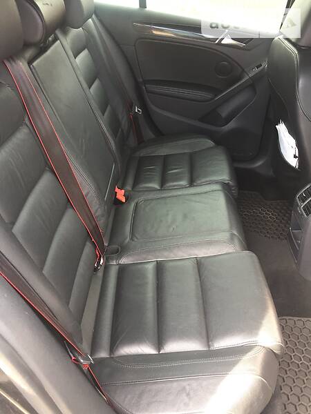 Седан Volkswagen Golf 2013 в Києві
