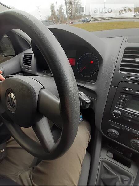 Хетчбек Volkswagen Golf 2004 в Вінниці