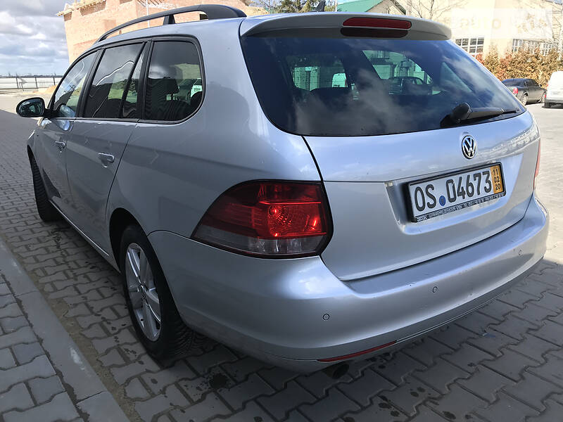 Універсал Volkswagen Golf 2012 в Луцьку