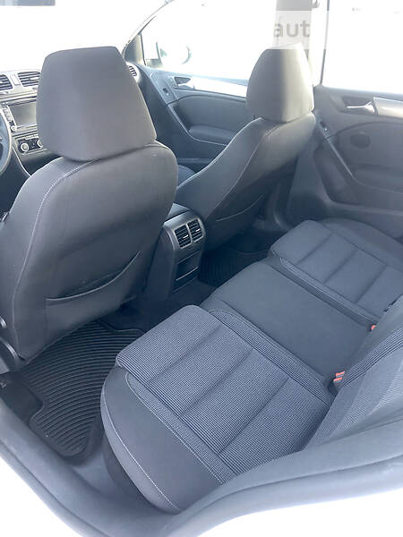 Хетчбек Volkswagen Golf 2012 в Києві