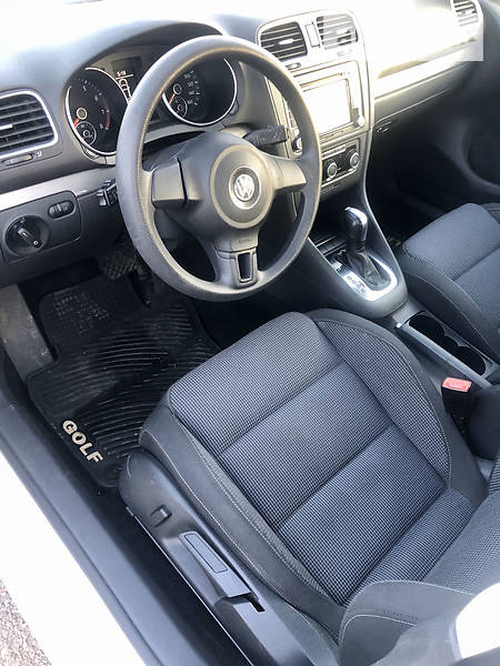 Хетчбек Volkswagen Golf 2012 в Києві