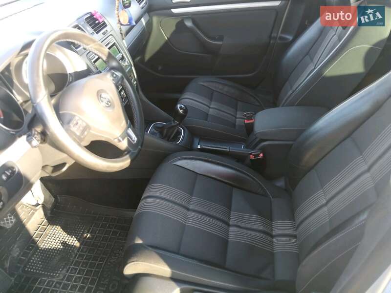 Универсал Volkswagen Golf 2013 в Стрые