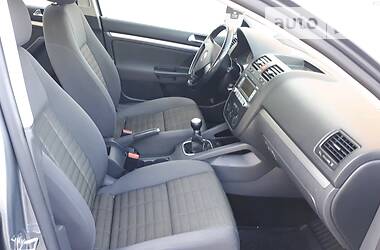 Хетчбек Volkswagen Golf 2007 в 