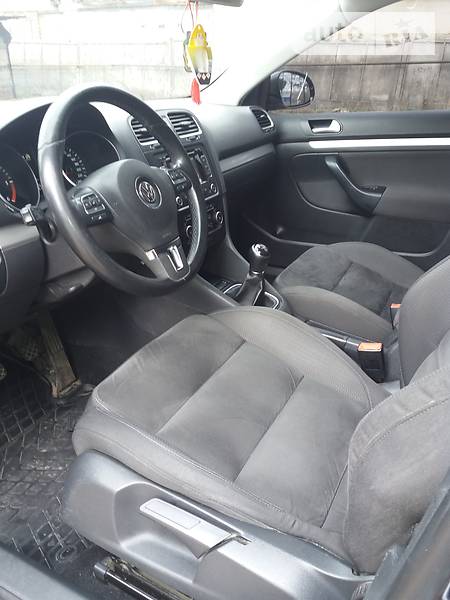 Універсал Volkswagen Golf 2012 в Коростені