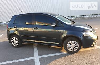 Хетчбек Volkswagen Golf 2006 в 