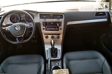 Універсал Volkswagen Golf 2015 в 