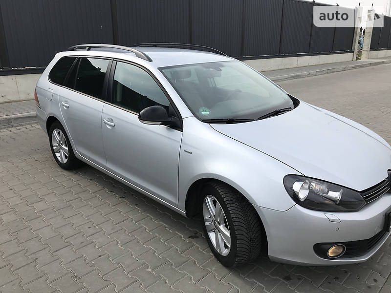 Універсал Volkswagen Golf 2012 в Луцьку