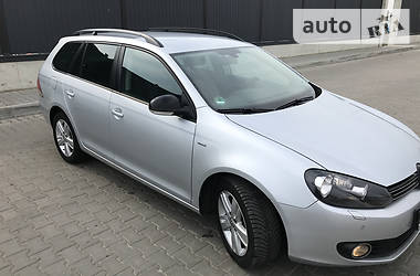 Універсал Volkswagen Golf 2012 в 