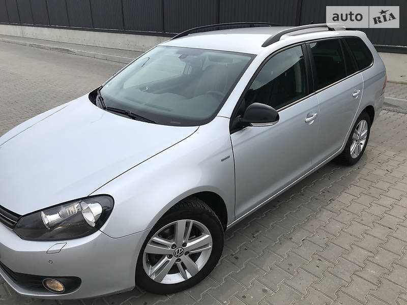 Універсал Volkswagen Golf 2012 в Луцьку
