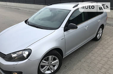 Універсал Volkswagen Golf 2012 в 