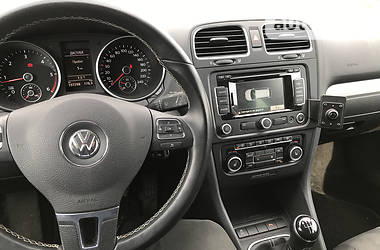 Універсал Volkswagen Golf 2012 в 