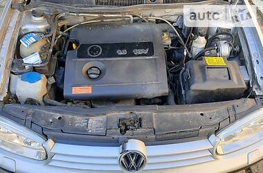 Універсал Volkswagen Golf 2000 в 