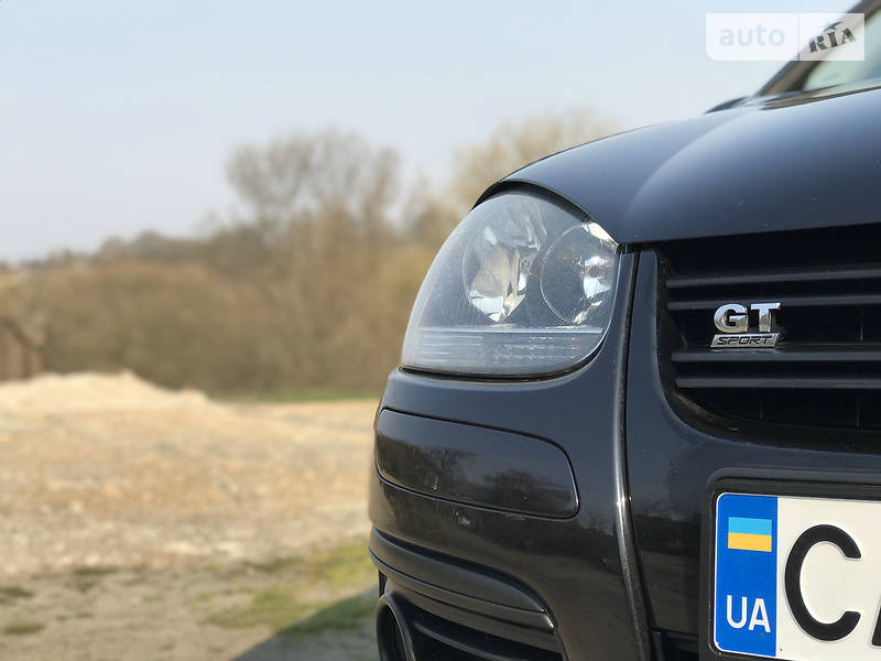 Хетчбек Volkswagen Golf 2007 в Корсунь-Шевченківському