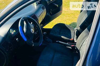 Седан Volkswagen Golf 1999 в 
