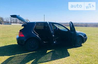 Седан Volkswagen Golf 1999 в 