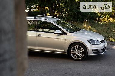 Універсал Volkswagen Golf 2016 в 