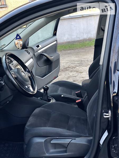 Універсал Volkswagen Golf 2010 в Сваляві