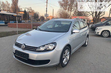 Універсал Volkswagen Golf 2010 в 