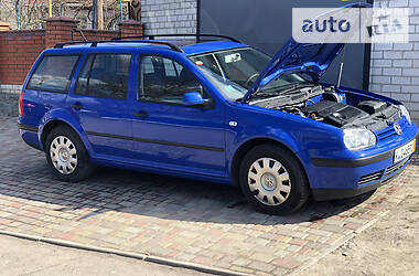 Універсал Volkswagen Golf 2002 в 