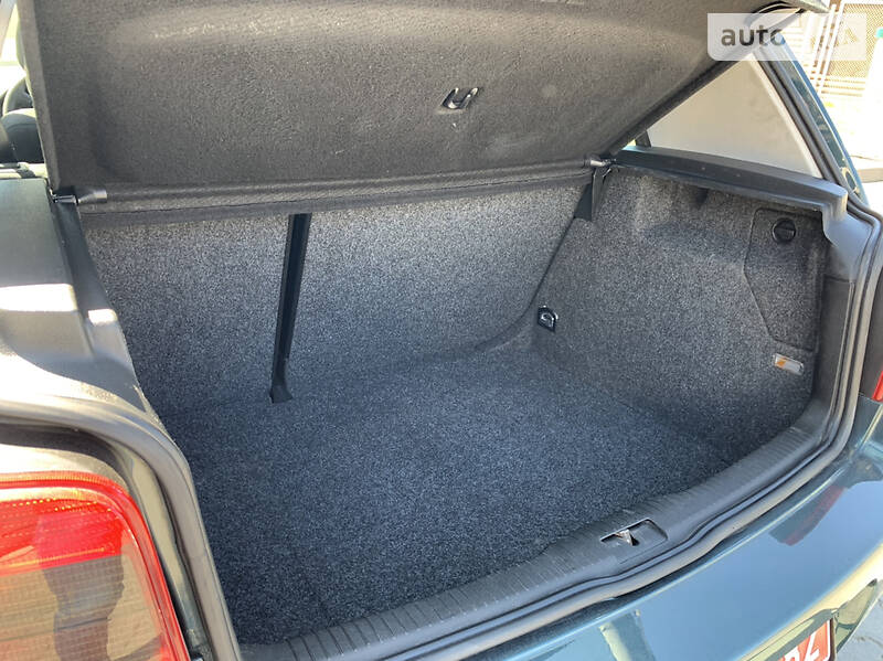 Хетчбек Volkswagen Golf 2002 в Калуші фото 24 Хетчбек Volkswagen Golf 2002 в Калуші