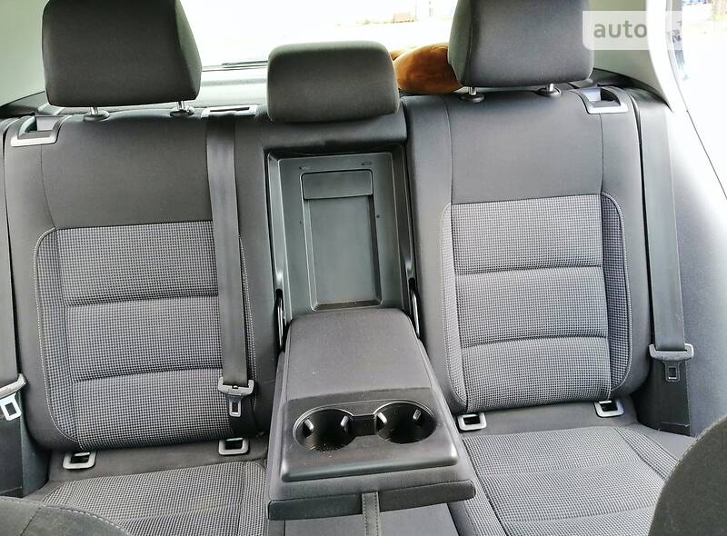 Хетчбек Volkswagen Golf 2012 в Києві фото 10 Хетчбек Volkswagen Golf 2012 в Києві