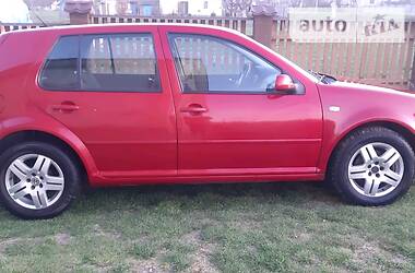 Хетчбек Volkswagen Golf 2002 в 