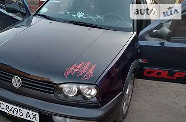 Хетчбек Volkswagen Golf 1994 в 